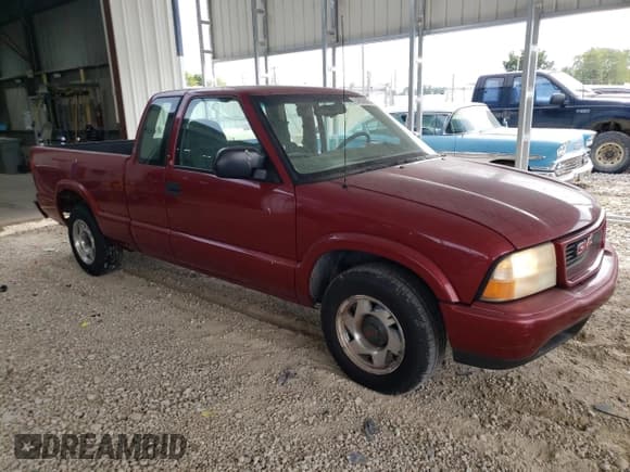 ✅ 2000 GMC Sonoma SLS • VIN: 1GTCS1957Y8254961 • Lot: 84589885. Wystawiony na Copart z przebiegiem 328 547 mil. Bezpłatny archiwum sprzedaży aukcyjnych z USA i szczegółowy raport historii pojazdu na DreamBid. Zdjęcie 4.