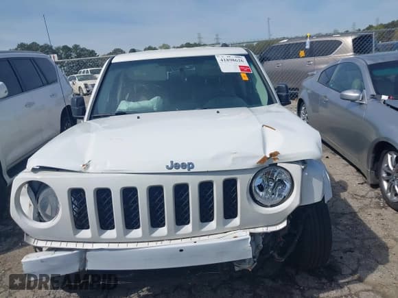 ✅ 2011 Jeep Patriot Latitude X • VIN: 1J4NT4GB9BD284939 • Lot: 41898626. Wystawiony na IAAI z przebiegiem 133 344 mil. Bezpłatny archiwum sprzedaży aukcyjnych z USA i szczegółowy raport historii pojazdu na DreamBid. Zdjęcie 13.