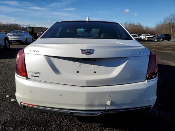 ✅ 2017 Cadillac CT6 Luxury AWD • VIN: 1G6KD5RS9HU128212 • Lot: 69731472. Wystawiony na Copart z przebiegiem Nie podano. Bezpłatny archiwum sprzedaży aukcyjnych z USA i szczegółowy raport historii pojazdu na DreamBid. Zdjęcie 6.