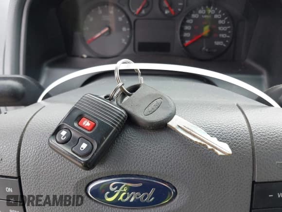 ✅ 2005 Ford Freestyle SEL • VIN: 1FMZK051X5GA35853 • Лот: 41881098. Опубликован ранее на IAAI с пробегом 210 378 миль. Бесплатный доступ к архиву аукционных продаж из США и подробный отчёт об истории автомобиля на DreamBid. Изображение 11.