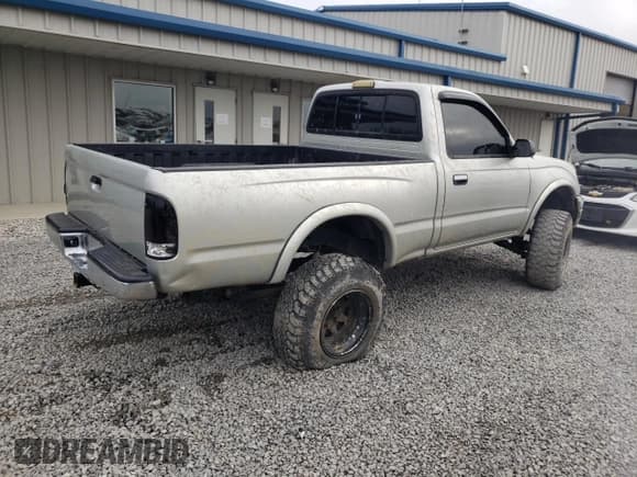 ✅ 2000 Toyota Tacoma • VIN: 4TAPM62N4YZ679336 • Lot: 85429984. Wystawiony na Copart z przebiegiem 374 910 mil. Bezpłatny archiwum sprzedaży aukcyjnych z USA i szczegółowy raport historii pojazdu na DreamBid. Zdjęcie 3.