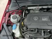 ✅ 2018 Volkswagen Golf R • VIN: WVWVF7AU0JW067324 • Lot: 45723225. Wystawiony na Copart z przebiegiem 96 309 mil. Bezpłatny archiwum sprzedaży aukcyjnych z USA i szczegółowy raport historii pojazdu na DreamBid. Zdjęcie 13.