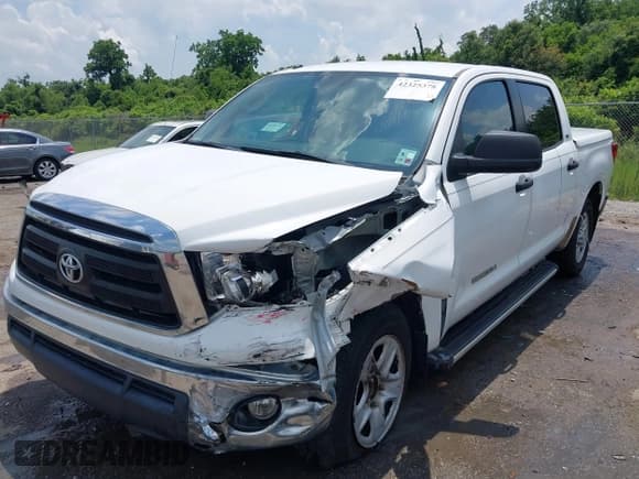 ✅ 2010 Toyota Tundra • VIN: 5TFEY5F19AX098191 • Lot: 42325378. Wystawiony na IAAI z przebiegiem 215 580 mil. Bezpłatny archiwum sprzedaży aukcyjnych z USA i szczegółowy raport historii pojazdu na DreamBid. Zdjęcie 2.