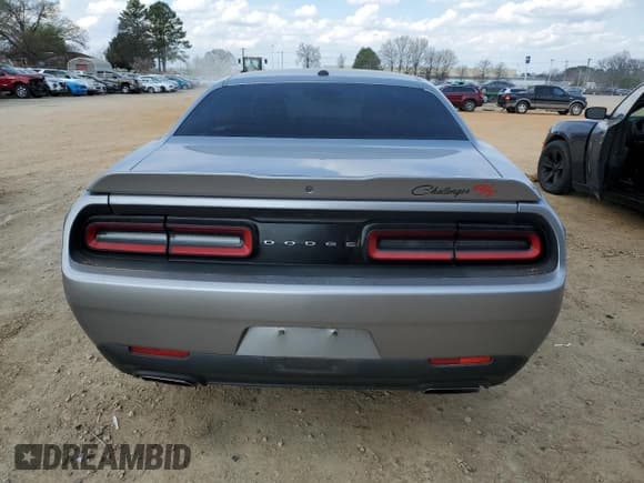 ✅ 2018 Dodge Challenger R/T • VIN: 2C3CDZBT1JH262706 • Lot: 46669104. Wystawiony na Copart z przebiegiem 44 589 mil. Bezpłatny archiwum sprzedaży aukcyjnych z USA i szczegółowy raport historii pojazdu na DreamBid. Zdjęcie 6.