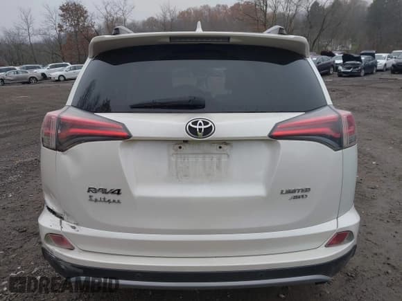 ✅ 2017 Toyota RAV4 Limited • VIN: JTMDFREV8HD201612 • Lot: 43761583. Wystawiony na IAAI z przebiegiem 155 729 mil. Bezpłatny archiwum sprzedaży aukcyjnych z USA i szczegółowy raport historii pojazdu na DreamBid. Zdjęcie 16.