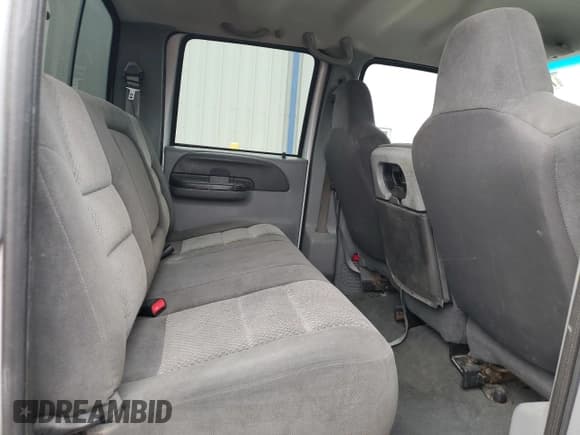 ✅ 2002 Ford F-350 XL • VIN: 1FTSW30F92EA28544 • Лот: 70958375. Опубликован ранее на Copart с пробегом 233 956 миль. Бесплатный доступ к архиву аукционных продаж из США и подробный отчёт об истории автомобиля на DreamBid. Изображение 10.