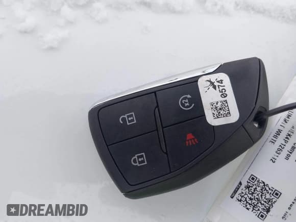 ✅ 2023 GMC Canyon 4WD AT4 • VIN: 1GTP6DEK4P1263112 • Lot: 41445424. Listed on IAAI with 27,260 mi. Free auction sales archive from the USA and detailed vehicle history report at DreamBid. Image 11.