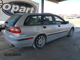 ✅ 2001 Volvo V40 • VIN: YV1VW29571F734092 • Lot: 66326375. Wystawiony na Copart z przebiegiem 237 390 mil. Bezpłatny archiwum sprzedaży aukcyjnych z USA i szczegółowy raport historii pojazdu na DreamBid. Zdjęcie 3.