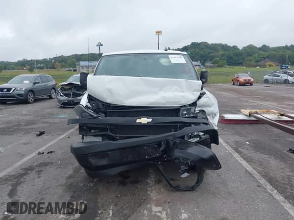 ✅ 2022 Chevrolet Express Cargo • VIN: 1GCWGAFP2N1258506 • Lot: 43262368. Listed on IAAI with Not provided. Free auction sales archive from the USA and detailed vehicle history report at DreamBid. Image 12.
