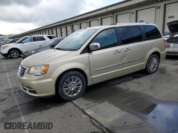 ✅ 2011 Chrysler Town & Country Limited • VIN: 2A4RR6DG2BR797989 • Лот: 71618065. Опубликован ранее на Copart с пробегом 127 670 миль. Бесплатный доступ к архиву аукционных продаж из США и подробный отчёт об истории автомобиля на DreamBid. Изображение 1.