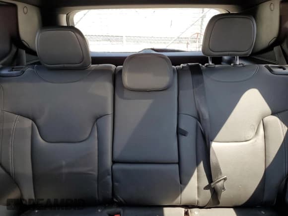 ✅ 2020 Jeep Renegade Latitude • VIN: ZACNJBB13LPM01011 • Lot: 81408025. Wystawiony na Copart z przebiegiem 69 906 mil. Bezpłatny archiwum sprzedaży aukcyjnych z USA i szczegółowy raport historii pojazdu na DreamBid. Zdjęcie 10.