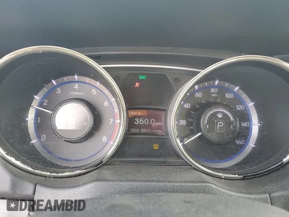 ✅ 2013 Hyundai Sonata GLS • VIN: 5NPEB4AC1DH584529 • Лот: 92196325. Опубликован ранее на Copart с пробегом 200 316 миль. Бесплатный доступ к архиву аукционных продаж из США и подробный отчёт об истории автомобиля на DreamBid. Изображение 9.