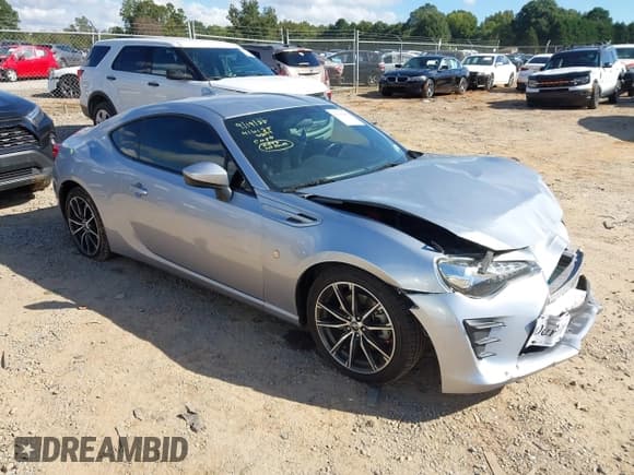 ✅ 2017 Toyota 86 • VIN: JF1ZNAA15H9703094 • Lot: 43356891. Listed on IAAI with 154,338 mi. Free auction sales archive from the USA and detailed vehicle history report at DreamBid. Image 1.
