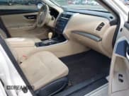 ✅ 2015 Nissan Altima SV • VIN: 1N4AL3AP0FC464038 • Lot: 43602946. Wystawiony na IAAI z przebiegiem 266 169 mil. Bezpłatny archiwum sprzedaży aukcyjnych z USA i szczegółowy raport historii pojazdu na DreamBid. Zdjęcie 5.