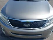 ✅ 2015 Kia Sorento EX • VIN: 5XYKU4A72FG611604 • Lot: 42892706. Listed on IAAI with 181,718 mi. Free auction sales archive from the USA and detailed vehicle history report at DreamBid. Image 6.