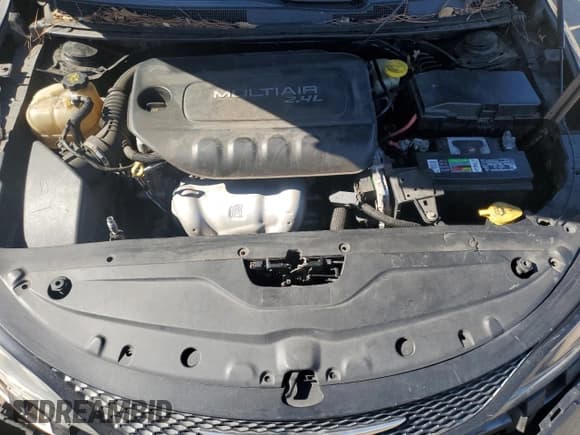 ✅ 2016 Chrysler 200 S • VIN: 1C3CCCBB5GN161630 • Lot: 92289935. Wystawiony na Copart z przebiegiem 189 249 mil. Bezpłatny archiwum sprzedaży aukcyjnych z USA i szczegółowy raport historii pojazdu na DreamBid. Zdjęcie 11.