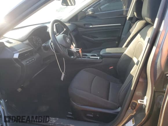 ✅ 2023 Nissan Altima SV • VIN: 1N4BL4DVXPN390220 • Lot: 84073925. Wystawiony na Copart z przebiegiem 61 084 mil. Bezpłatny archiwum sprzedaży aukcyjnych z USA i szczegółowy raport historii pojazdu na DreamBid. Zdjęcie 7.