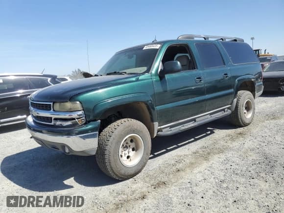 ✅ 2002 Chevrolet Suburban LT • VIN: 3GNFK16T82G306378 • Лот: 55460435. Опубликован ранее на Copart с пробегом 240 529 миль. Бесплатный доступ к архиву аукционных продаж из США и подробный отчёт об истории автомобиля на DreamBid. Изображение 1.