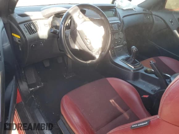 ✅ 2013 Hyundai Genesis Coupe R-Spec • VIN: KMHHT6KD2DU098679 • Lot: 87326334. Wystawiony na Copart z przebiegiem 46 086 mil. Bezpłatny archiwum sprzedaży aukcyjnych z USA i szczegółowy raport historii pojazdu na DreamBid. Zdjęcie 8.