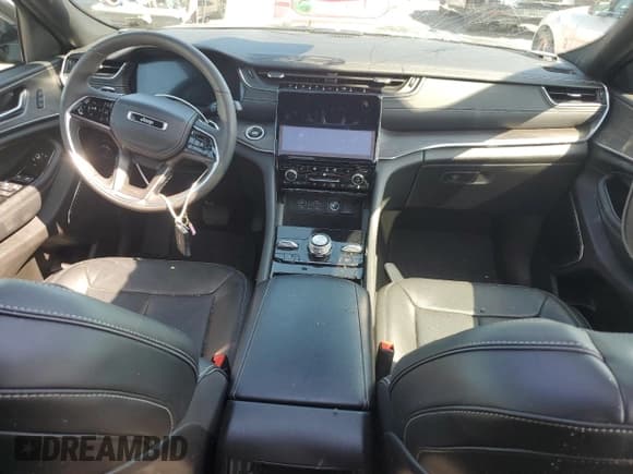 ✅ 2023 Jeep Grand Cherokee Overland • VIN: 1C4RJYD66P8792085 • Lot: 62276125. Listed on Copart with 20,294 mi. Free auction sales archive from the USA and detailed vehicle history report at DreamBid. Image 8.