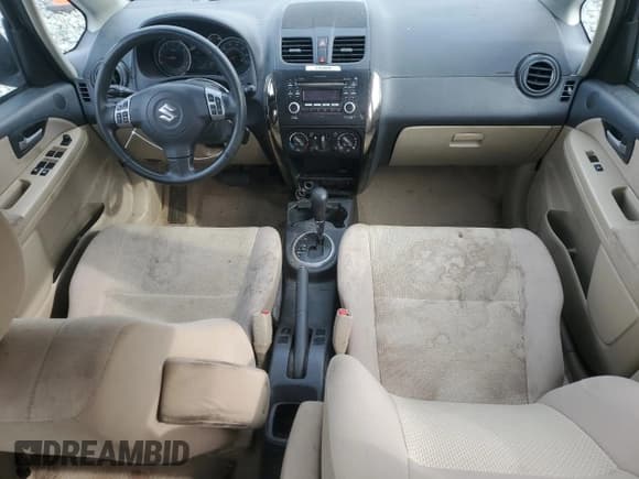 ✅ 2013 Suzuki SX4 LE • VIN: JS2YC5A37D6101979 • Лот: 42185855. Опубликован ранее на Copart с пробегом 118 855 миль. Бесплатный доступ к архиву аукционных продаж из США и подробный отчёт об истории автомобиля на DreamBid. Изображение 8.