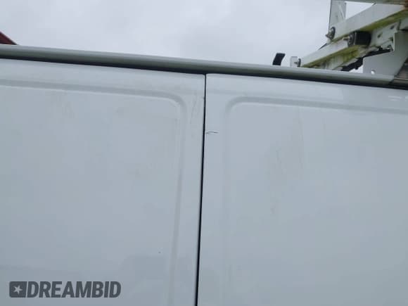 ✅ 2015 Chevrolet Express Cargo • VIN: 1GCWGFCF0F1158866 • Lot: 43135361. Listed on IAAI with 132,483 mi. Free auction sales archive from the USA and detailed vehicle history report at DreamBid. Image 6.