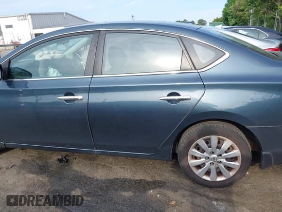 ✅ 2017 Nissan Sentra SL • VIN: 3N1AB7AP1HY326218 • Lot: 42149603. Listed on IAAI with 87,429 mi. Free auction sales archive from the USA and detailed vehicle history report at DreamBid. Image 14.