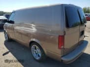 ✅ 1998 GMC Safari Cargo • VIN: 1GTDM19W1WB508025 • Lot: 65167245. Listed on Copart with 618,078 mi. Free auction sales archive from the USA and detailed vehicle history report at DreamBid. Image 2.