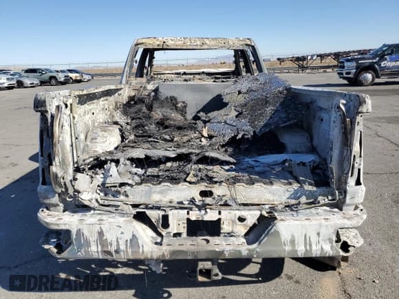 ✅ 2023 GMC Sierra 2500HD SLT • VIN: 1GT49NEY0PF108693 • Lot: 42216545. Wystawiony na Copart z przebiegiem Nie podano. Bezpłatny archiwum sprzedaży aukcyjnych z USA i szczegółowy raport historii pojazdu na DreamBid. Zdjęcie 6.