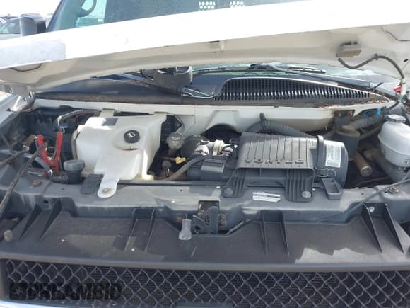 ✅ 2005 Chevrolet Express Cargo • VIN: 1GCFH15T451183397 • Lot: 43156084. Listed on IAAI with 154,198 mi. Free auction sales archive from the USA and detailed vehicle history report at DreamBid. Image 10.