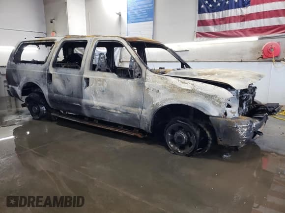 ✅ 2004 Ford Excursion Limited • VIN: 1FMSU43P94ED34013 • Lot: 79034774. Wystawiony na Copart z przebiegiem Nie podano. Bezpłatny archiwum sprzedaży aukcyjnych z USA i szczegółowy raport historii pojazdu na DreamBid. Zdjęcie 4.