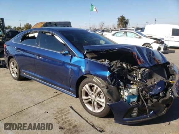 ✅ 2018 Hyundai Sonata Limited • VIN: 5NPE34AF4JH650820 • Lot: 70138682. Listed on Copart with 65,631 mi. Free auction sales archive from the USA and detailed vehicle history report at DreamBid. Image 4.