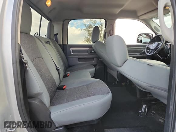 ✅ 2016 Ram 2500 Big Horn • VIN: 3C6UR5DL1GG162564 • Lot: 92879625. Listed on Copart with 140,116 mi. Free auction sales archive from the USA and detailed vehicle history report at DreamBid. Image 10.