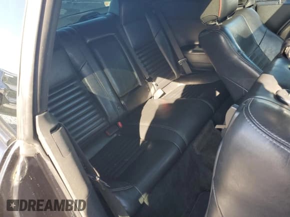 ✅ 2010 Dodge Challenger R/T Classic • VIN: 2B3CJ5DT9AH111155 • Lot: 42625685. Wystawiony na Copart z przebiegiem 189 688 mil. Bezpłatny archiwum sprzedaży aukcyjnych z USA i szczegółowy raport historii pojazdu na DreamBid. Zdjęcie 10.