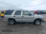 ✅ 1999 Chevrolet Blazer • VIN: 1GNCS13WXXK174340 • Lot: 41469453. Listed on IAAI with 181,398 mi miles. Access the free auction sales archive from the USA and view a detailed vehicle history report at DreamBid. Image 13.