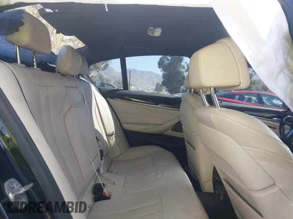 ✅ 2019 BMW 5 Series 540i • VIN: WBAJE5C58KWW28427 • Lot: 42853012. Listed on IAAI with 97,214 mi. Free auction sales archive from the USA and detailed vehicle history report at DreamBid. Image 8.