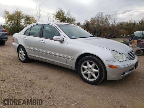 ✅ 2004 Mercedes-Benz C 240 • VIN: WDBRF61J64A634752 • Lot: 90207135. Listed on Copart with 129,597 mi. Free auction sales archive from the USA and detailed vehicle history report at DreamBid. Image 4.