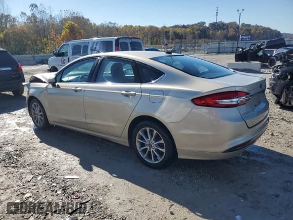 ✅ 2017 Ford Fusion SE • VIN: 3FA6P0H7XHR411947 • Lot: 90981175. Wystawiony na Copart z przebiegiem 115 641 mil. Bezpłatny archiwum sprzedaży aukcyjnych z USA i szczegółowy raport historii pojazdu na DreamBid. Zdjęcie 2.