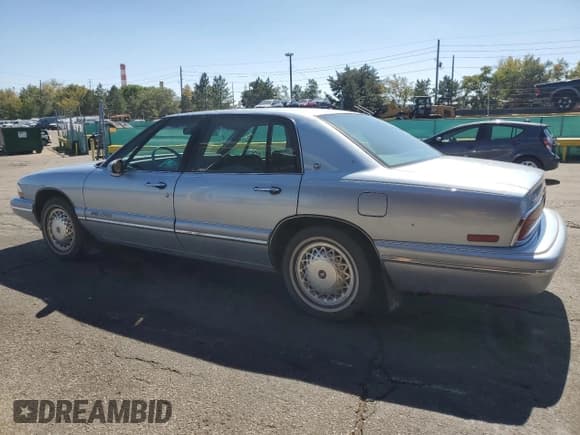 ✅ 1996 Buick Park Avenue • VIN: 1G4CW52K2TH646665 • Lot: 81088465. Wystawiony na Copart z przebiegiem 138 355 mil. Bezpłatny archiwum sprzedaży aukcyjnych z USA i szczegółowy raport historii pojazdu na DreamBid. Zdjęcie 2.
