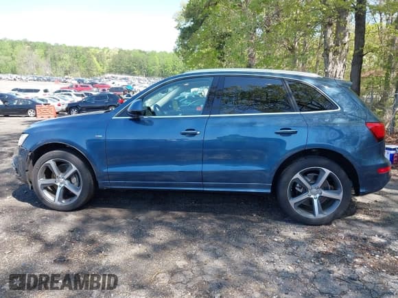 ✅ 2015 Audi Q5 Premium Plus • VIN: WA1DGAFP8FA088753 • Лот: 41983265. Опубликован ранее на IAAI с пробегом 55 077 миль. Бесплатный доступ к архиву аукционных продаж из США и подробный отчёт об истории автомобиля на DreamBid. Изображение 14.