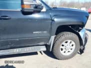 ✅ 2015 Chevrolet Silverado 2500HD LT • VIN: 1GC1KVEG9FF608249 • Lot: 41764810. Wystawiony na IAAI z przebiegiem 102 047 mil. Bezpłatny archiwum sprzedaży aukcyjnych z USA i szczegółowy raport historii pojazdu na DreamBid. Zdjęcie 17.