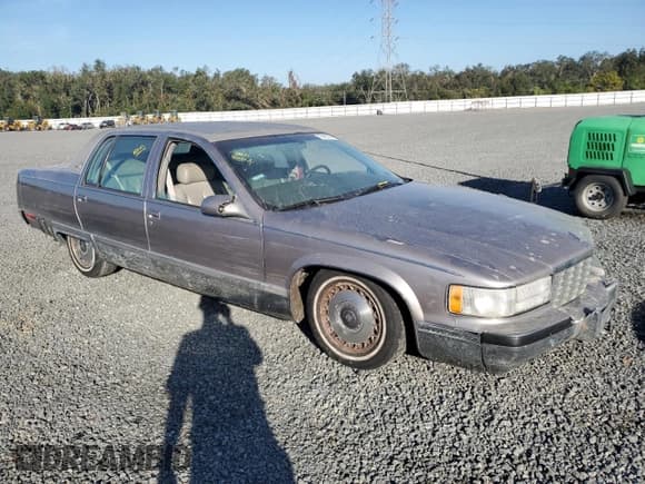 ✅ 1995 Cadillac Fleetwood • VIN: 1G6DW52P7SR706309 • Lot: 76416794. Wystawiony na Copart z przebiegiem Nie podano. Bezpłatny archiwum sprzedaży aukcyjnych z USA i szczegółowy raport historii pojazdu na DreamBid. Zdjęcie 4.