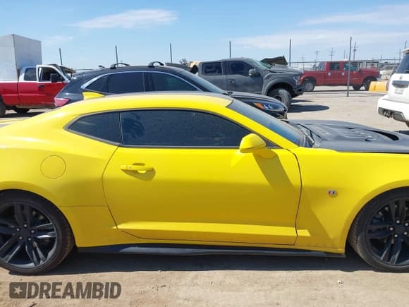 ✅ 2016 Chevrolet Camaro 2LT • VIN: 1G1FD1RS4G0156845 • Lot: 43375146. Wystawiony na IAAI z przebiegiem 127 219 mil. Bezpłatny archiwum sprzedaży aukcyjnych z USA i szczegółowy raport historii pojazdu na DreamBid. Zdjęcie 14.