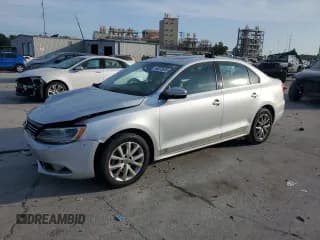 ✅ 2013 Volkswagen Jetta SE • VIN: 3VWDX7AJXDM373351 • Lot: 64972675. Listed on Copart with 172,344 mi. Free auction sales archive from the USA and detailed vehicle history report at DreamBid. Image 1.