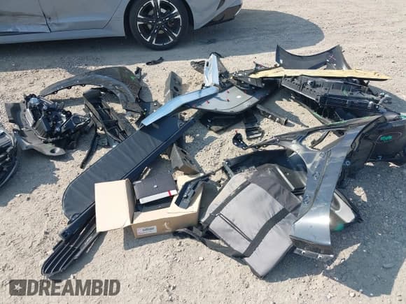 ✅ 2024 Toyota bZ4X Limited • VIN: JTMABACA9RA084576 • Lot: 42742999. Listed on IAAI with 3,188 mi. Free auction sales archive from the USA and detailed vehicle history report at DreamBid. Image 12.