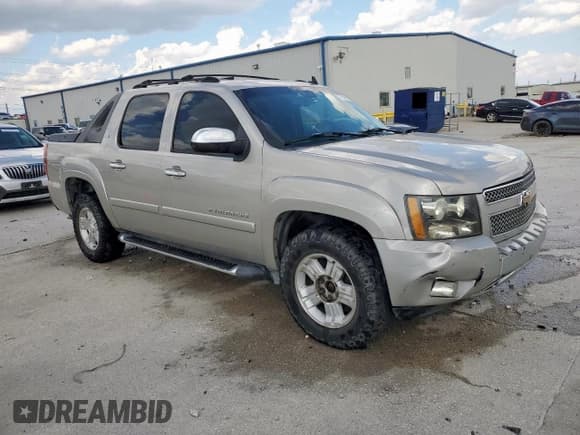 ✅ 2007 Chevrolet Avalanche 1LT • VIN: 3GNFK123X7G233737 • Лот: 71042875. Опубликован ранее на Copart с пробегом Не указан. Бесплатный доступ к архиву аукционных продаж из США и подробный отчёт об истории автомобиля на DreamBid. Изображение 4.