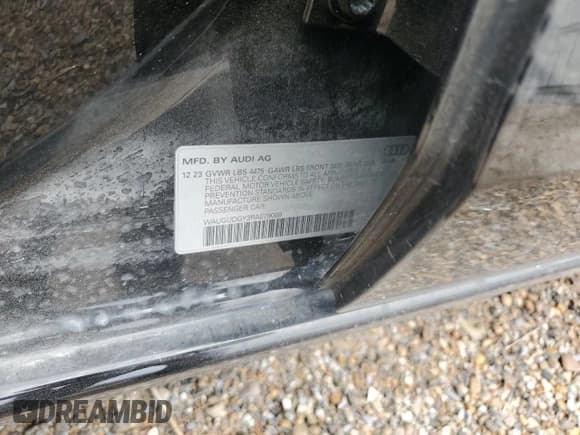 ✅ 2024 Audi A3 Premium • VIN: WAUGUDGY3RA079089 • Лот: 51851235. Опубликован ранее на Copart с пробегом 13 221 миль. Бесплатный доступ к архиву аукционных продаж из США и подробный отчёт об истории автомобиля на DreamBid. Изображение 14.