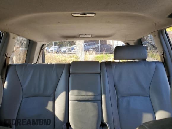 ✅ 2006 Toyota Highlander Limited • VIN: JTEEW21A660031961 • Lot: 82771015. Wystawiony na Copart z przebiegiem 231 345 mil. Bezpłatny archiwum sprzedaży aukcyjnych z USA i szczegółowy raport historii pojazdu na DreamBid. Zdjęcie 10.