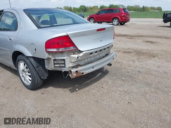 ✅ 2002 Chrysler Sebring LX • VIN: 1C3EL46XX2N226999 • Лот: 42105470. Опубликован ранее на IAAI с пробегом 166 389 миль. Бесплатный доступ к архиву аукционных продаж из США и подробный отчёт об истории автомобиля на DreamBid. Изображение 12.