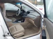 ✅ 2009 Honda Accord EX-L • VIN: 1HGCP26839A113046 • Lot: 43570347. Wystawiony na IAAI z przebiegiem 214 928 mil. Bezpłatny archiwum sprzedaży aukcyjnych z USA i szczegółowy raport historii pojazdu na DreamBid. Zdjęcie 5.